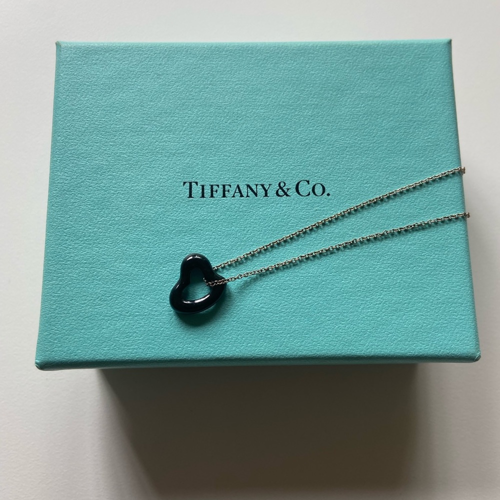 Elsa Peretti Tiffany’s Black Open Heart Necklace 🖤